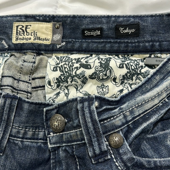 Men’s ReRock Tokyo Distressed Straight Jeans - Picture 6 of 7